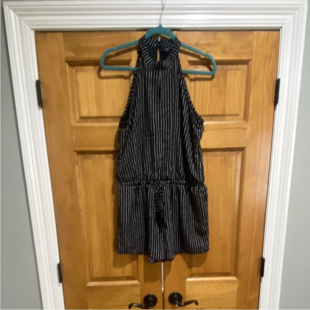Very J Black and White Striped Apparel